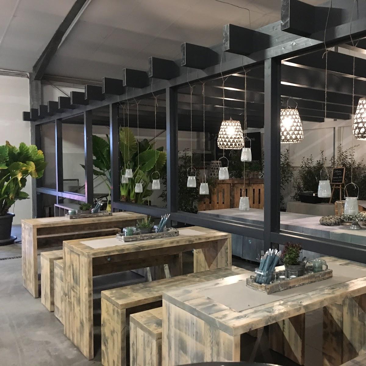 Restaurant "SCHICKe Markthalle" in Zeiskam