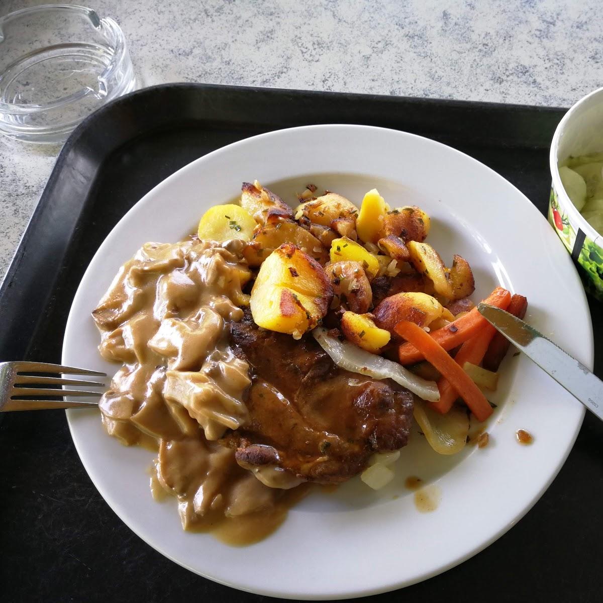 Restaurant "Bundesautobahnraststätte" in  Chiemsee