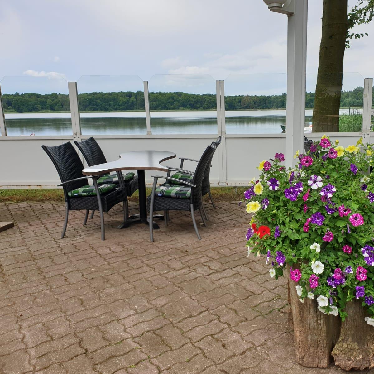 Restaurant "Seeterasse am er See" in Gudow