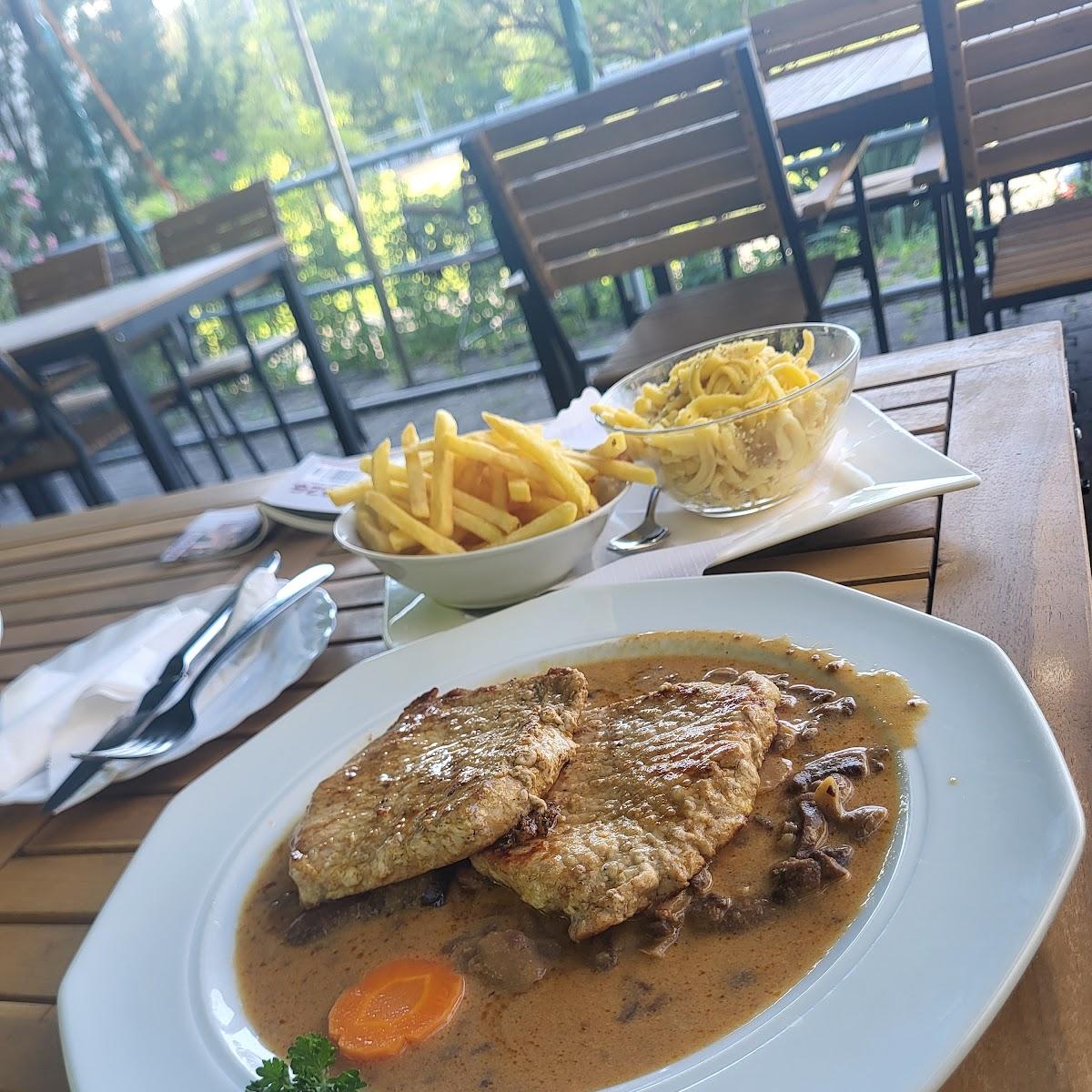 Restaurant "Sportgaststätte" in Neckartenzlingen