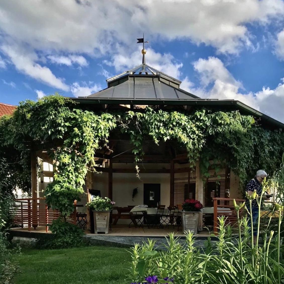 Restaurant "Zum Hirschen Gaststätte" in Waldershof
