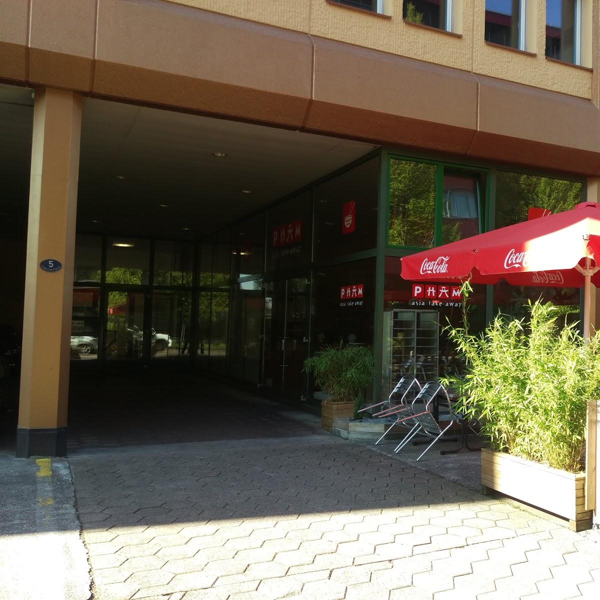 Restaurant "Pham" in Cham