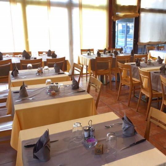 Restaurant "Osteria Stazione" in Taverne