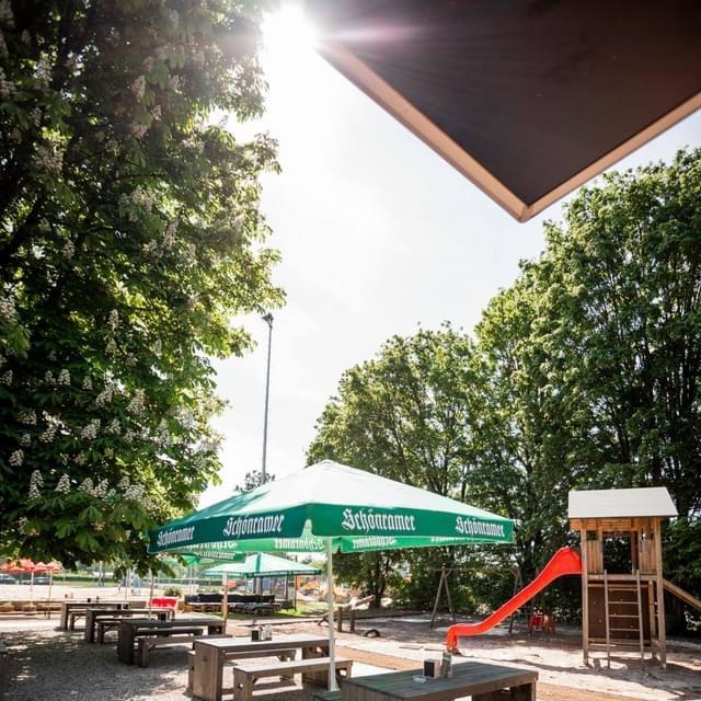 Restaurant "Spatzl & Spezl - Die Hütte In der Rosenau" in Rödental