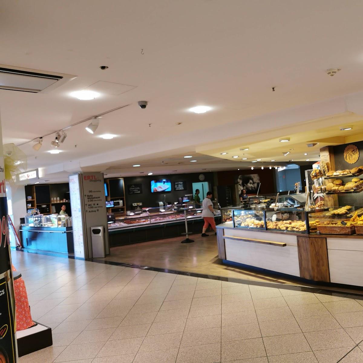 Restaurant "Ertl Shopping" in Hallstadt