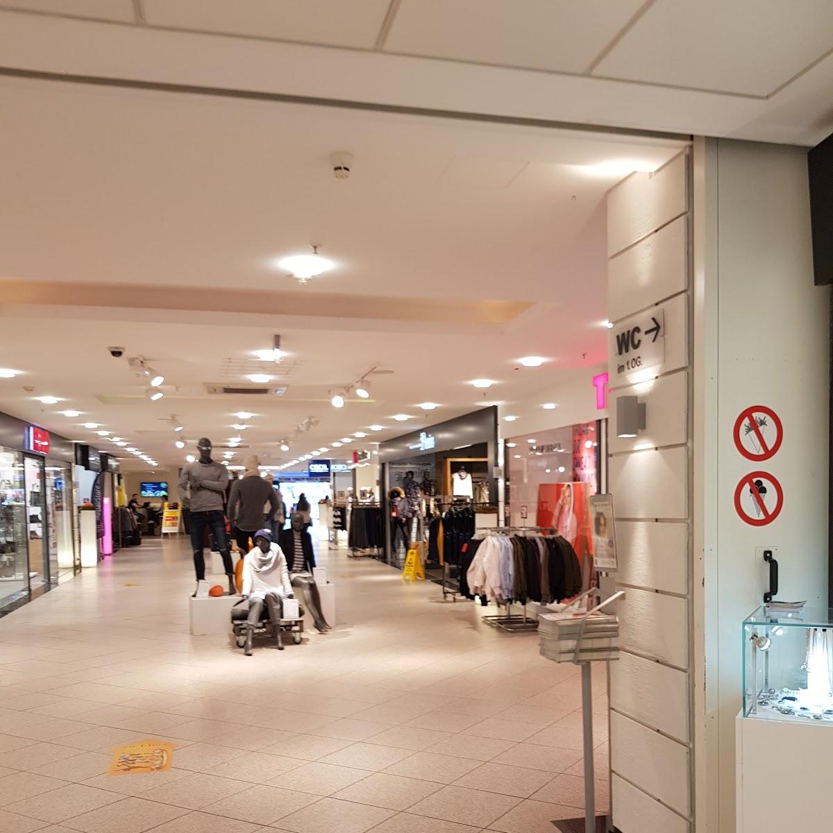 Restaurant "Ertl Shopping Center" in Hallstadt