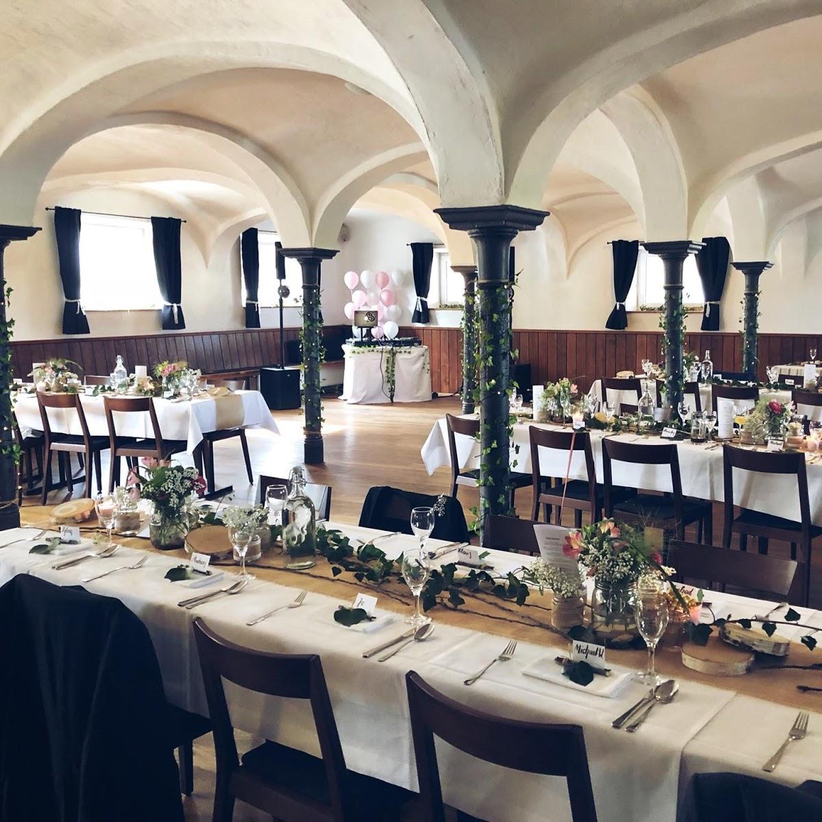 Restaurant "Adler Brauereigasthof" in  Oberstadion