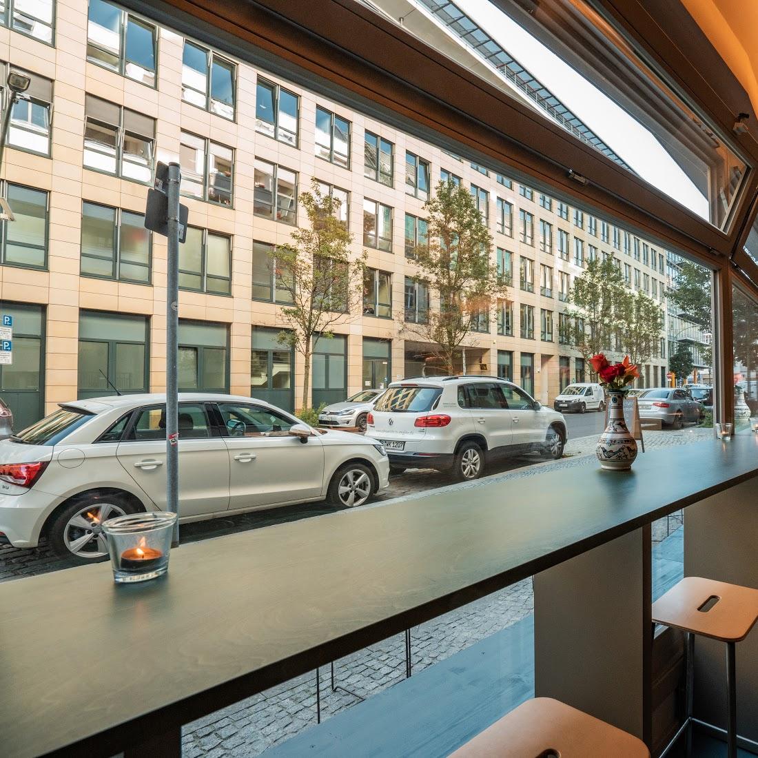 Restaurant "meet me halfway -" in Berlin