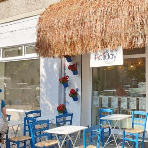 Restaurant "Book my Holiday Bubble Tea -Reisebüro-Cafe" in Berlin