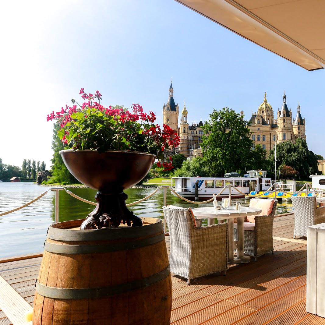 Restaurant "Restaurant - Cafe- Bar Pier-7" in  Schwerin