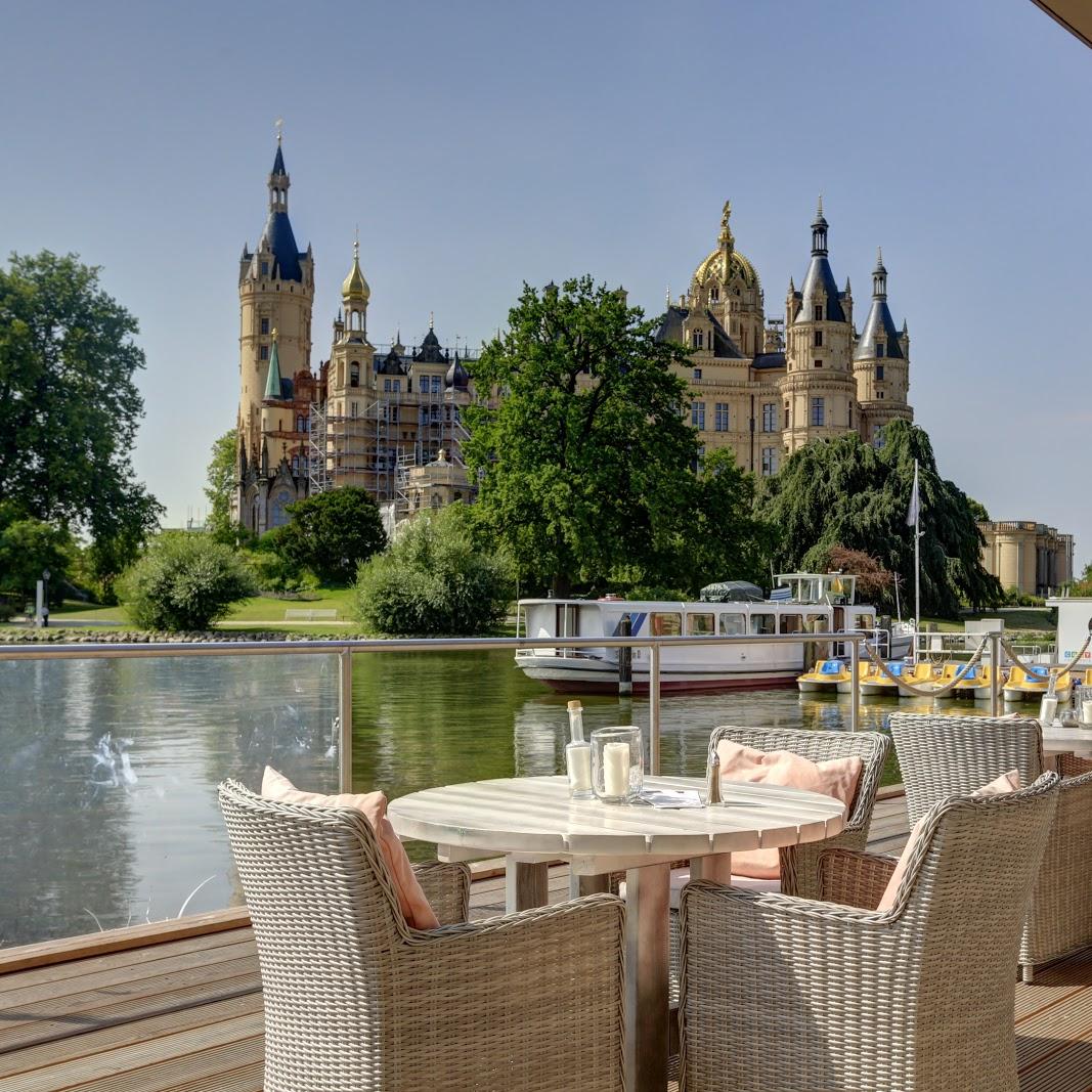 Restaurant "Restaurant - Cafe- Bar Pier-7" in Schwerin