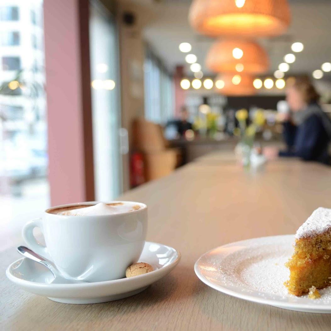 Restaurant "Osvaldo Catering Restaurant MaxiMahl" in München