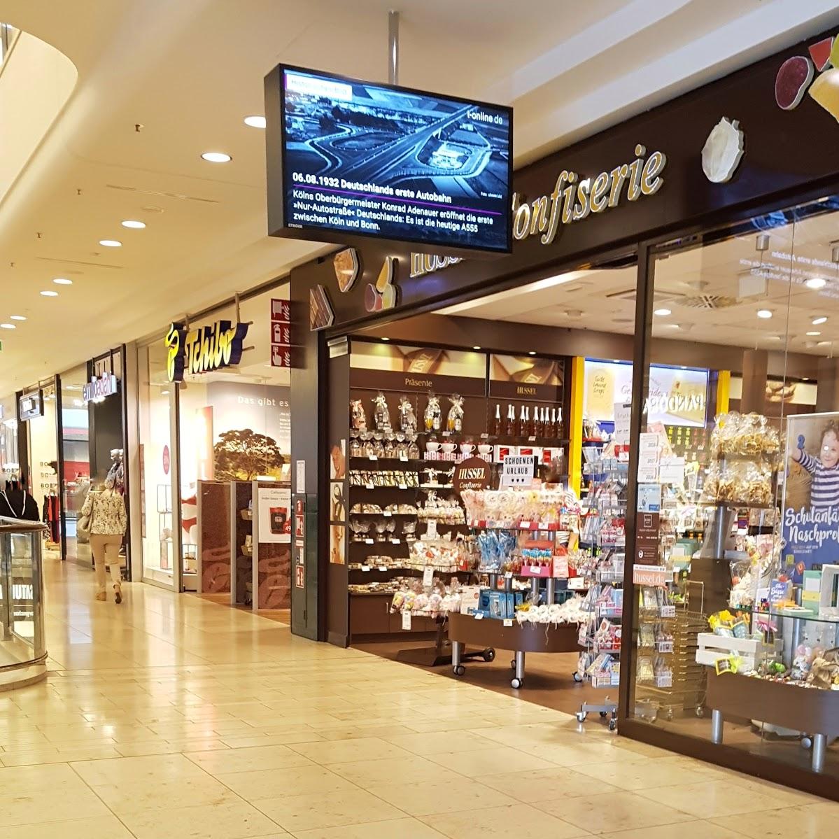 Restaurant "HUSSEL Confiserie" in Leverkusen