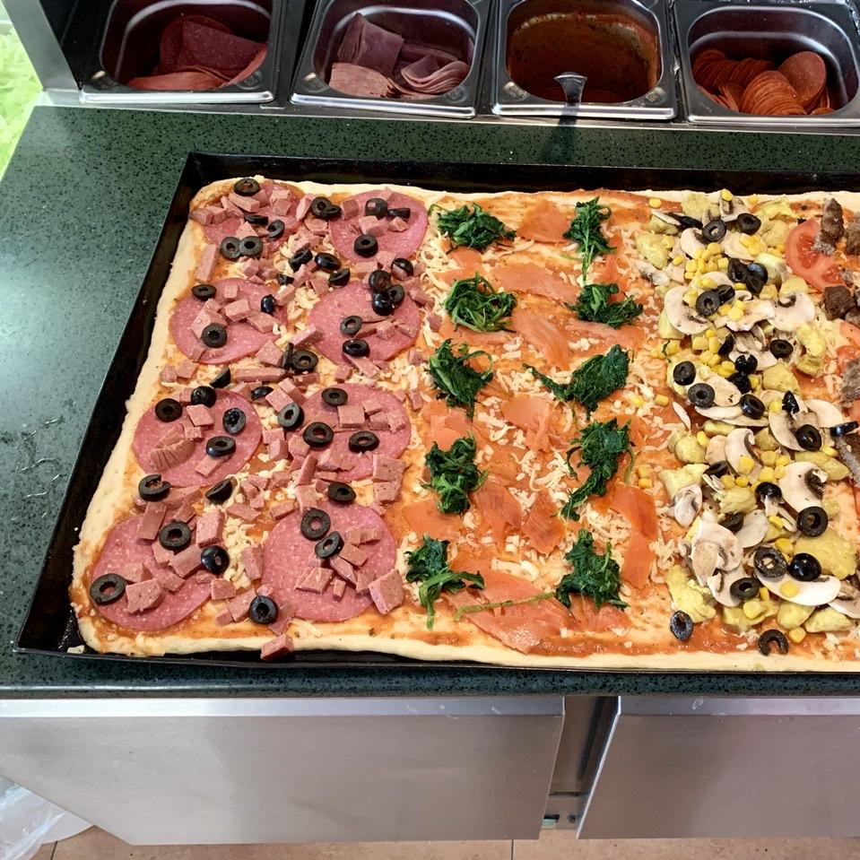 Restaurant "Pizza Boys" in Lollar