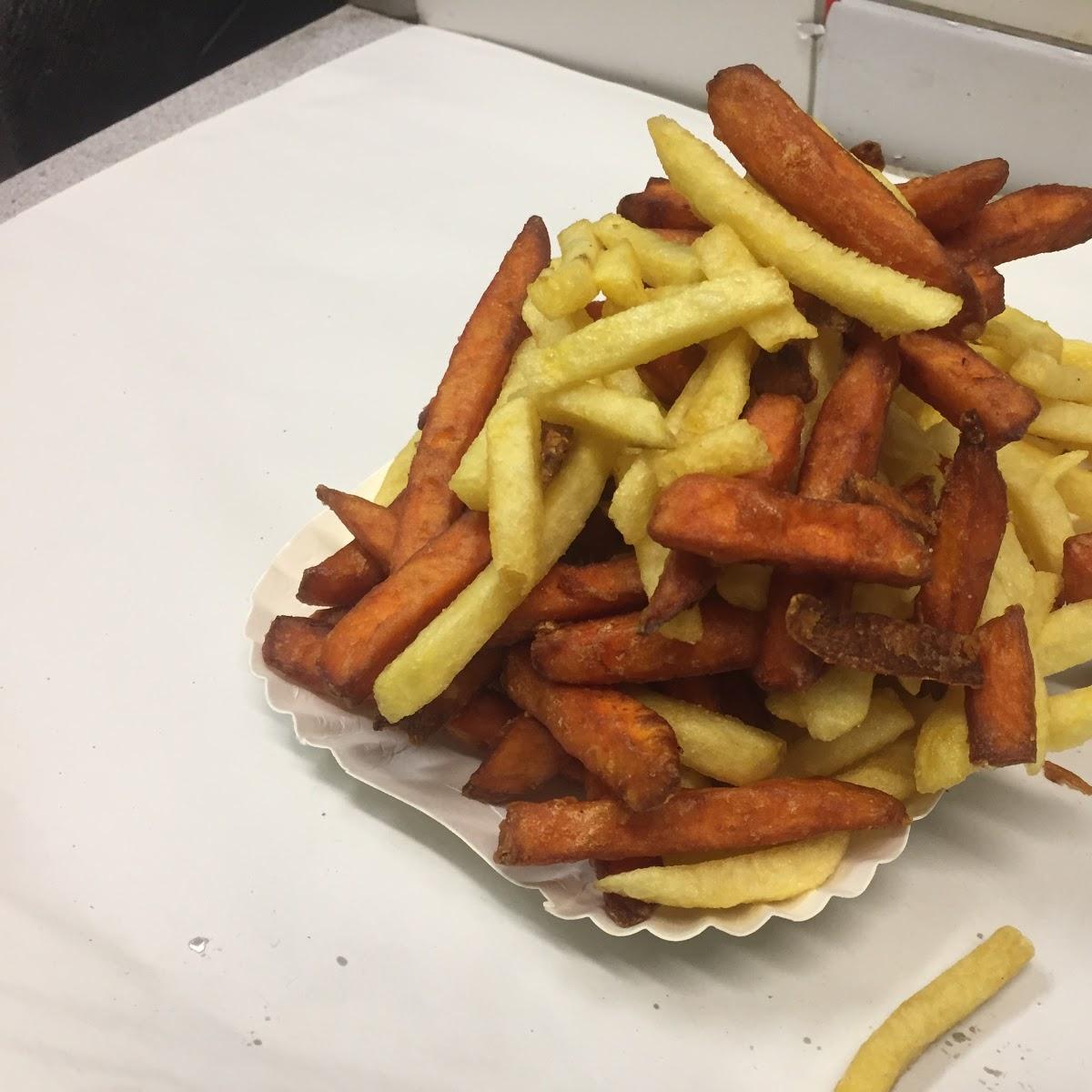 Restaurant "Grillhaus am Ring • Grill- & Imbissspezialitäten" in Wiesbaden