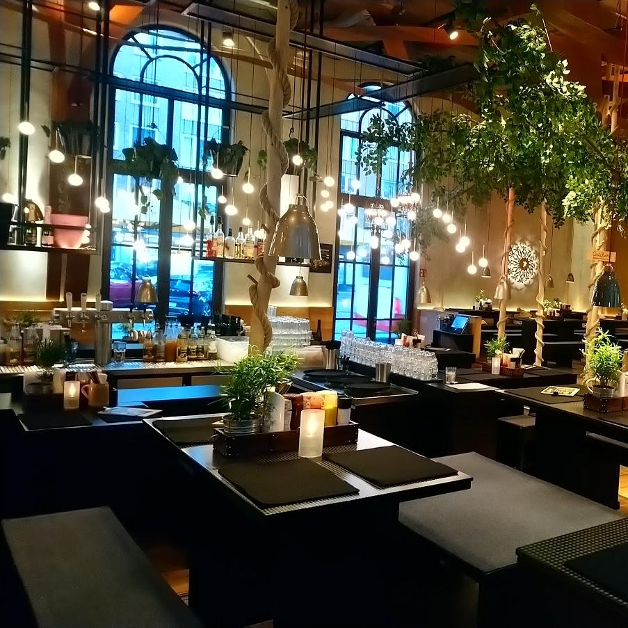 Restaurant "PETER PANE  Turnhalle Burgergrill & Bar" in Hamburg