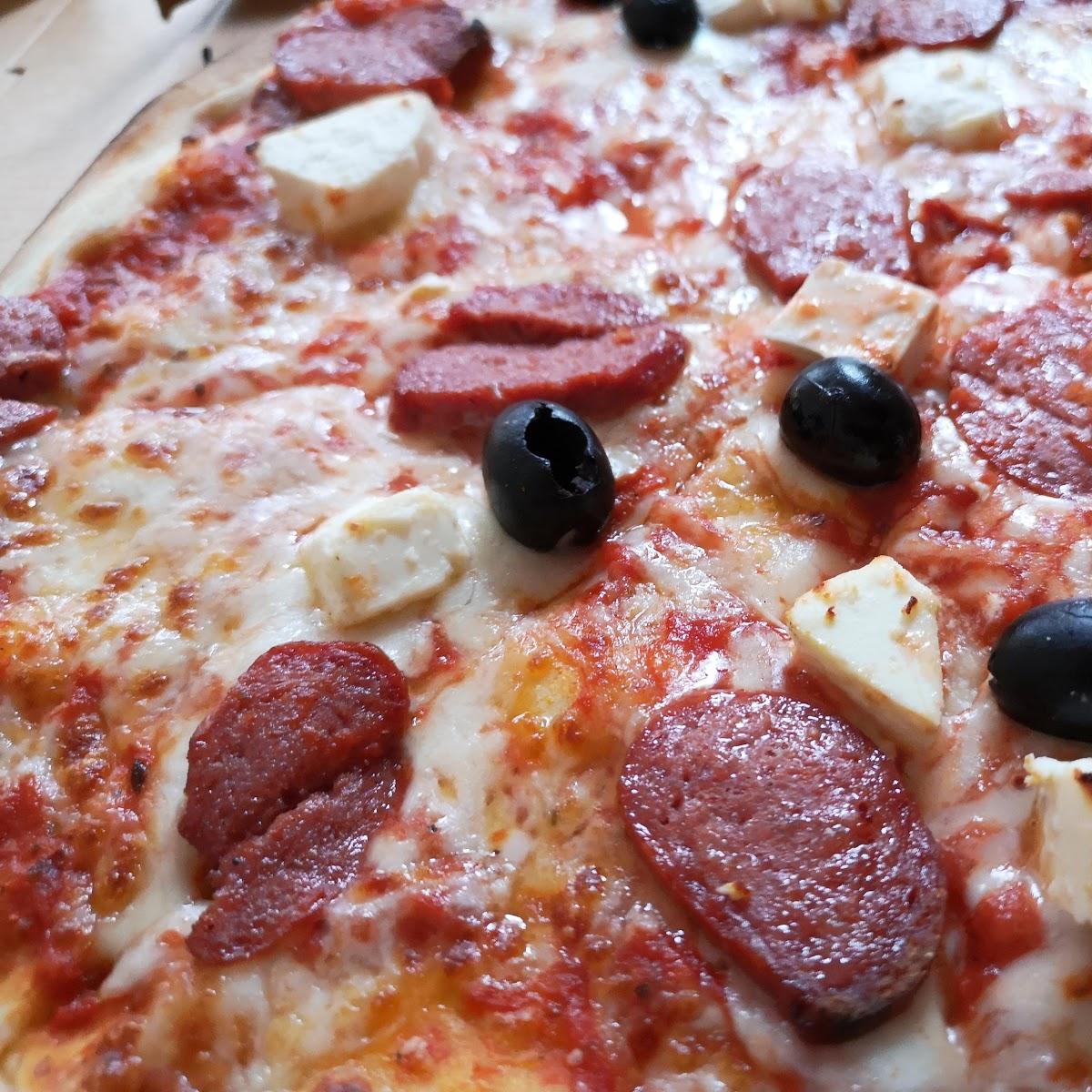 Restaurant "Mamma Mia Pizza Sprengelkiez - Bringdienst - Pizza - Burger - Restaurant -" in Berlin