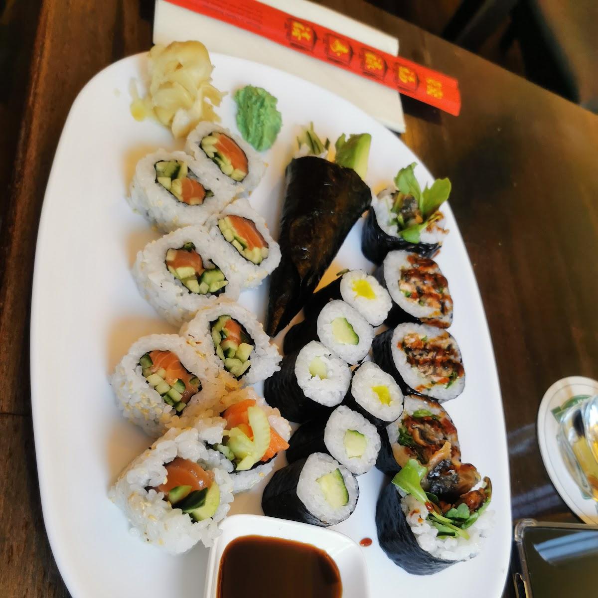 Restaurant "Huy Sushi & Wok" in Nürnberg