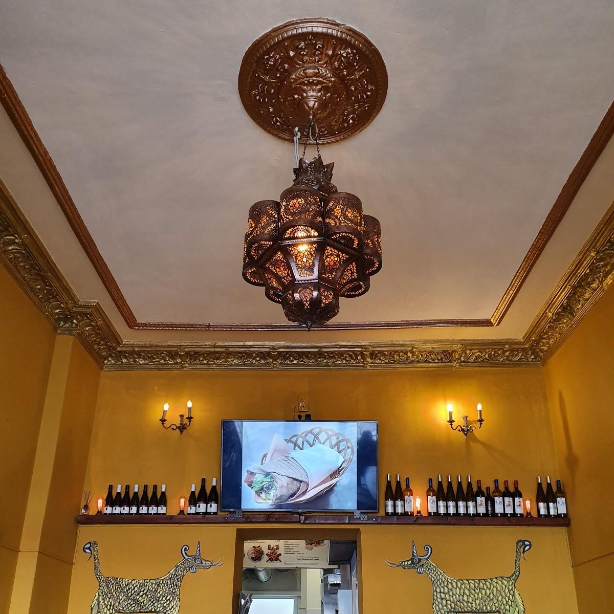 Restaurant "Zweistrom Land" in Berlin