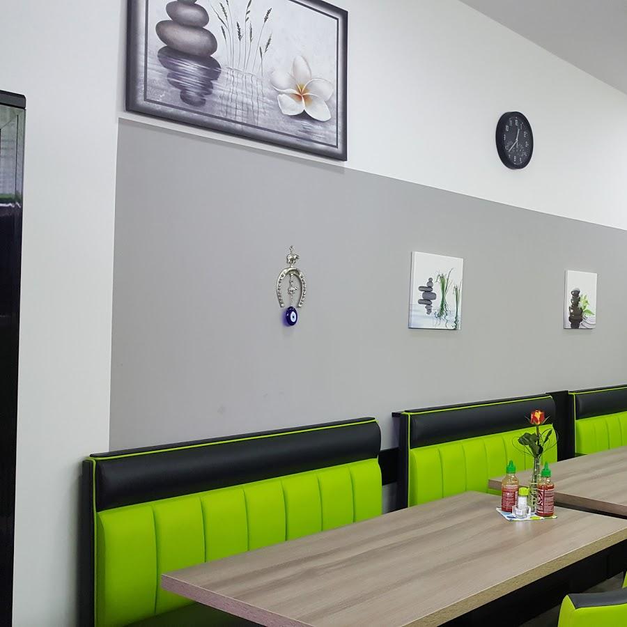 Restaurant "Huy Long Asia Food & Sushi" in Berlin