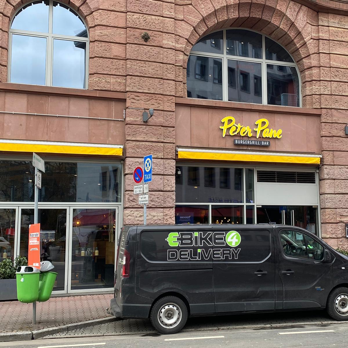 Restaurant "PETER PANE Frankfurt Burgergrill & Bar" in Frankfurt am Main