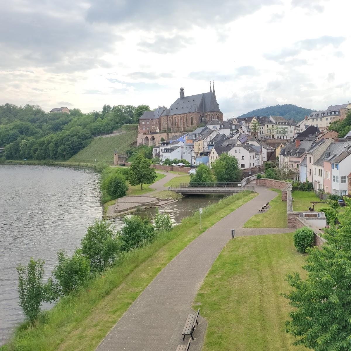 Restaurant "Zum Saarstrand Pension" in Saarburg