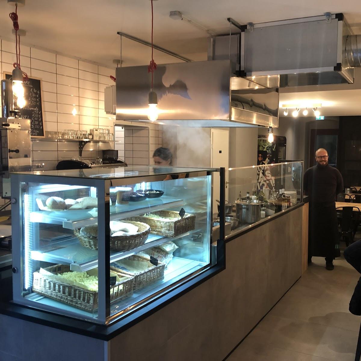 Restaurant "Gnam Pasta Factory" in Berlin