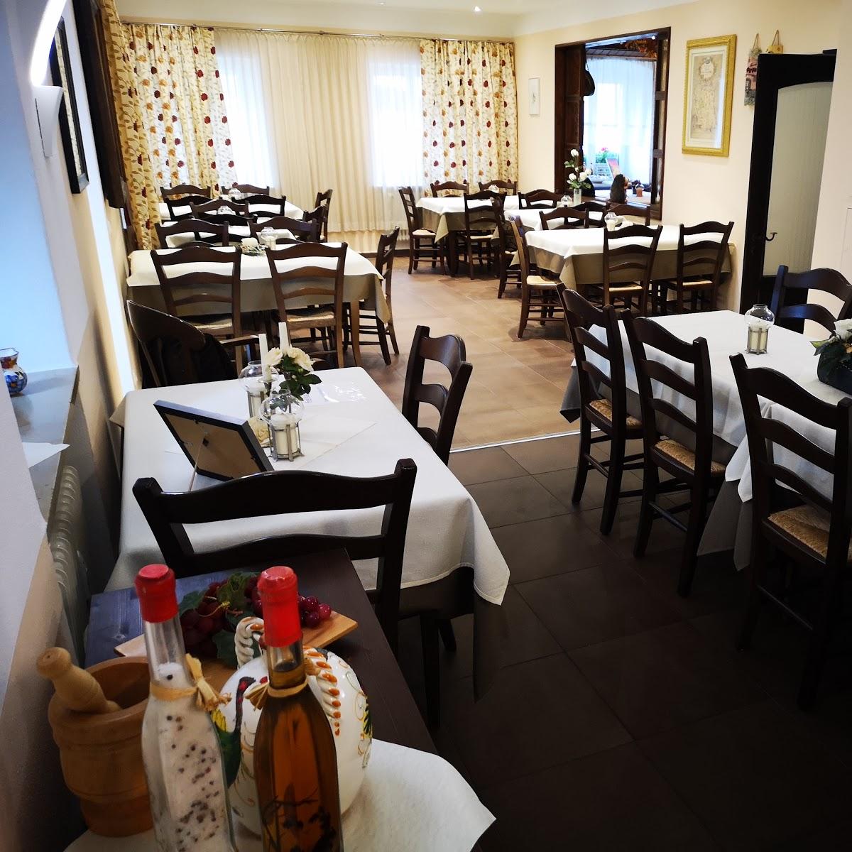 Restaurant "Ristorante Pizzeria La Posta" in  Donau