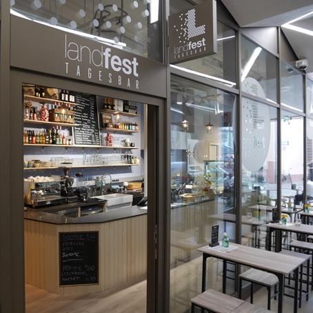 Restaurant "Landfest Tagesbar" in Frankfurt am Main