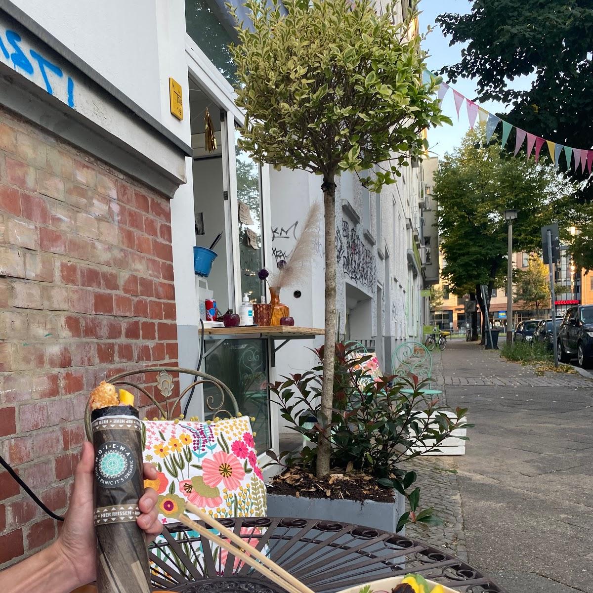 Restaurant "MOJEWA Kitchen & MOJEWA Food Truck Surritos & SuBowls" in Berlin