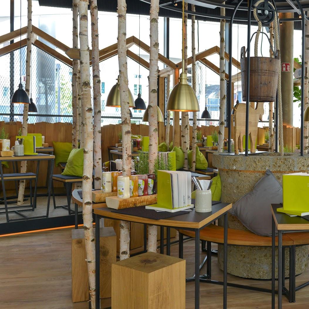 Restaurant "HANS IM GLÜCK - FREIBURG Europaplatz" in Freiburg im Breisgau