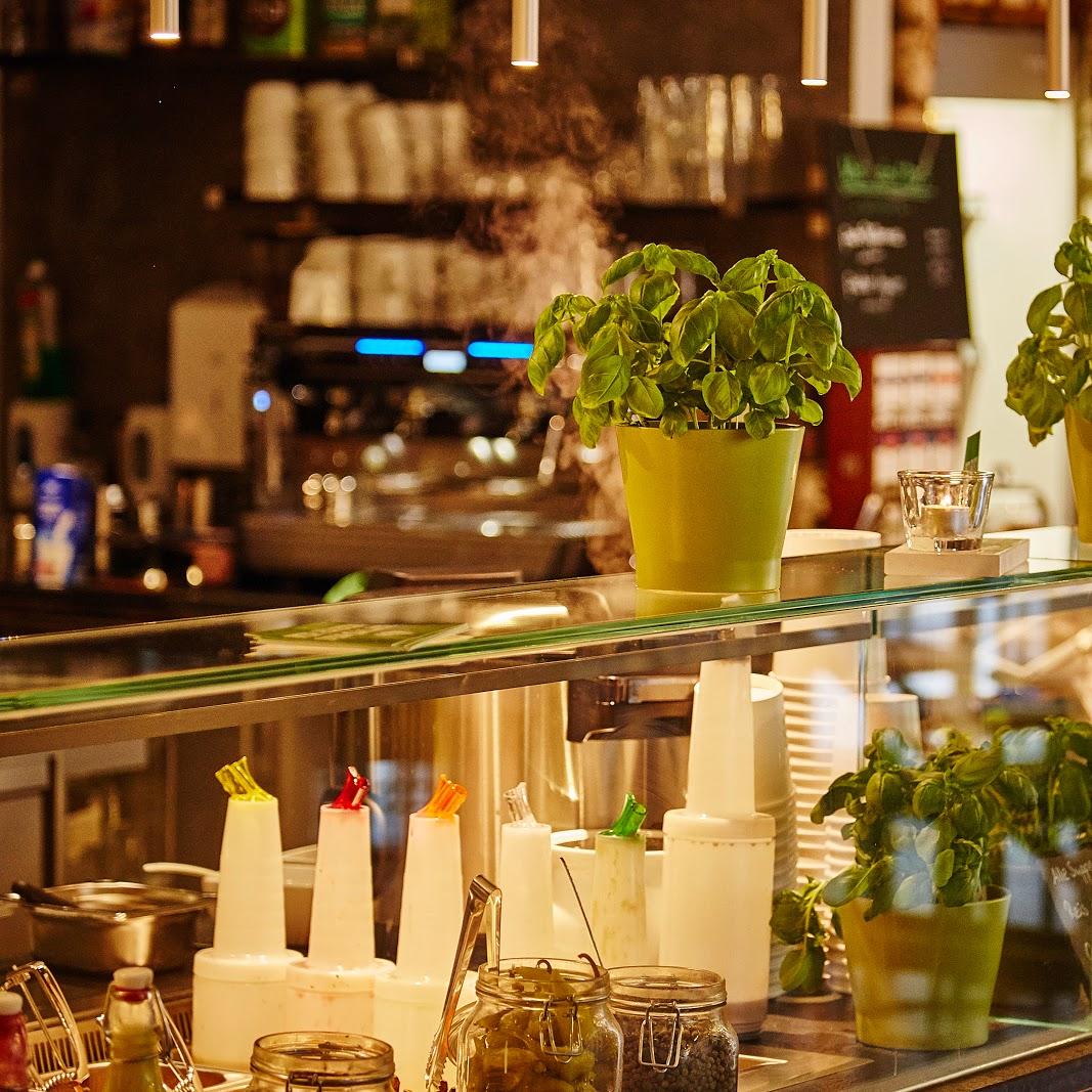 Restaurant "Little Green Rabbit - Checkpoint Charlie" in Berlin