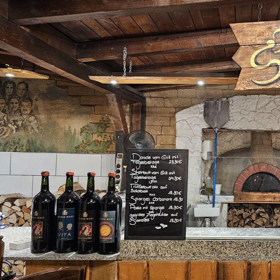 Restaurant "Trattoria Senza Nome" in Garching bei München