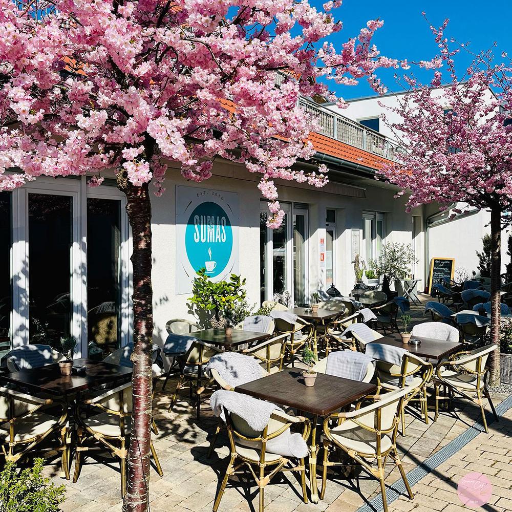 Restaurant "SUMAS Café" in Altlußheim