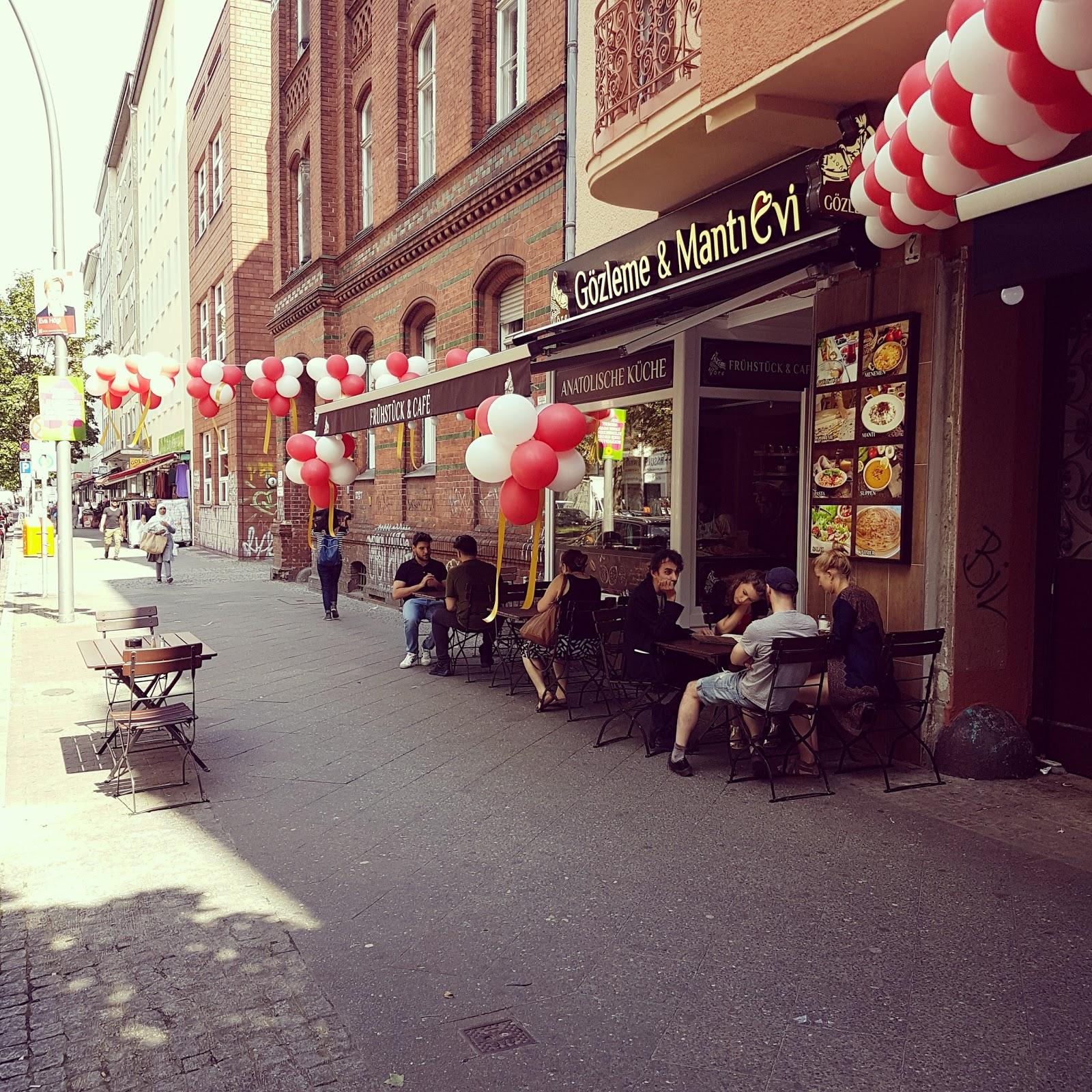 Restaurant "Yöre Gözleme Ve Manti Evi" in Berlin