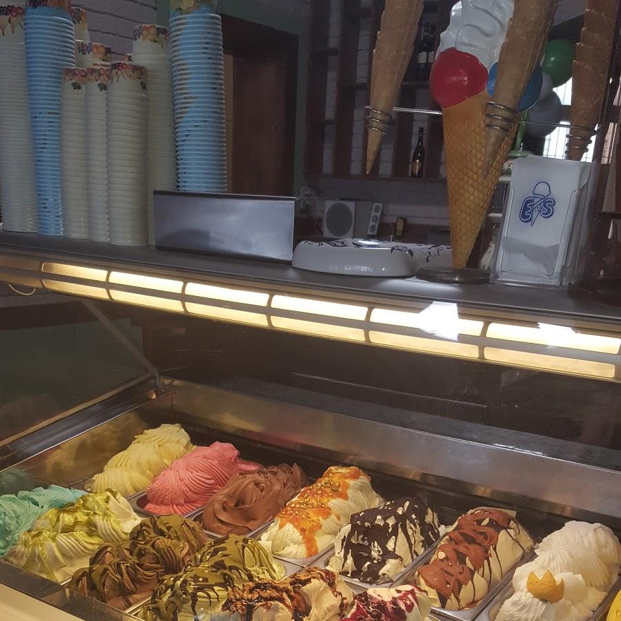 Restaurant "Eiscafé Fedora" in Berlin