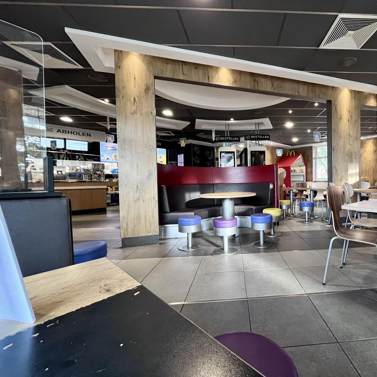 Restaurant "McDonald