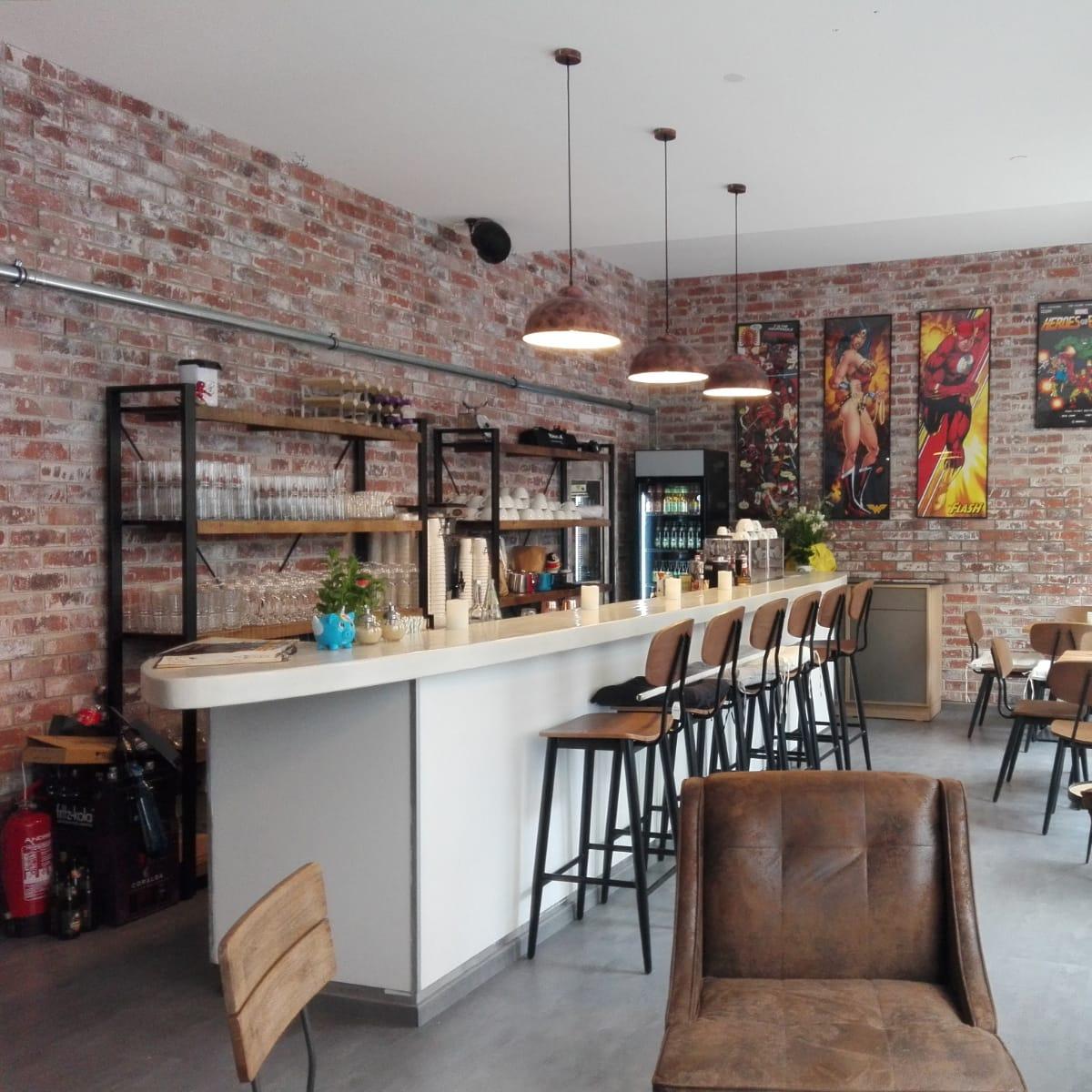 Restaurant "Shadow Bean Café & Bar" in München