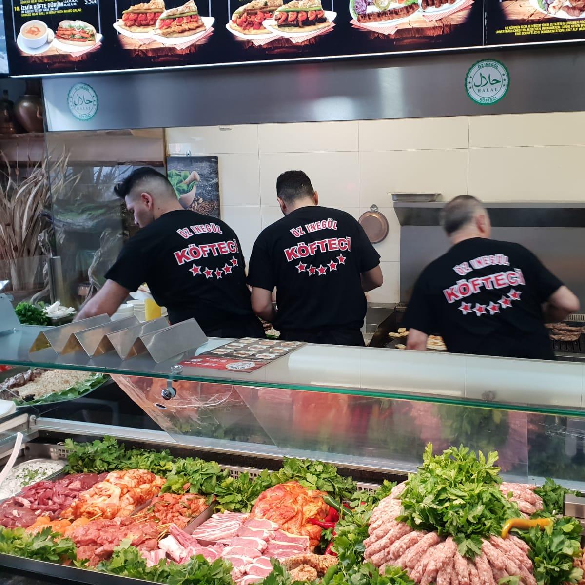 Restaurant "öz inegöl Köfteci" in Berlin