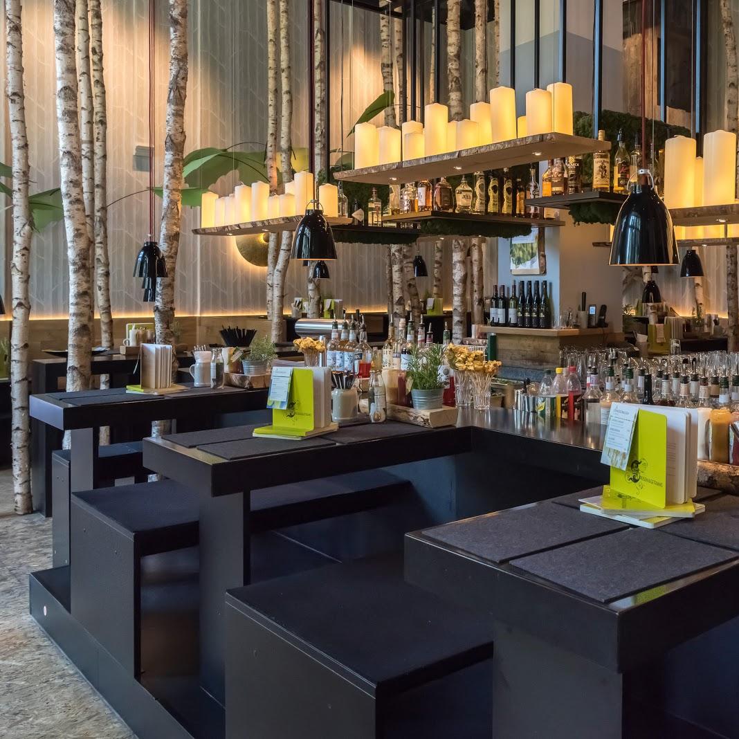 Restaurant "HANS IM GLÜCK Burgergrill & Bar" in München