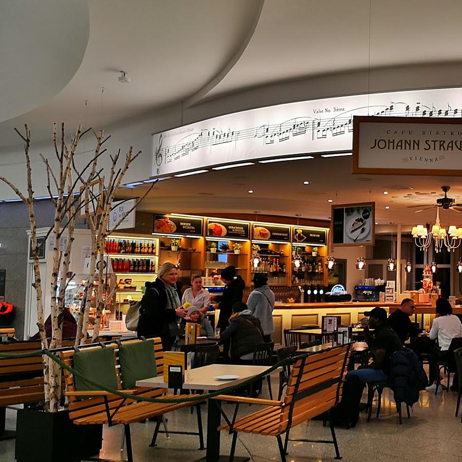 Restaurant "Johann Strauss - Vienna Airport" in Schwechat
