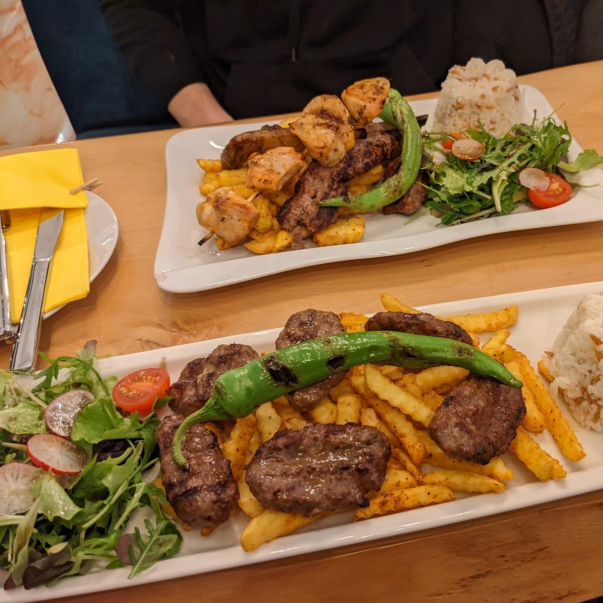 Restaurant "Restaurant und Cafe Familie Toluay" in Hollabrunn