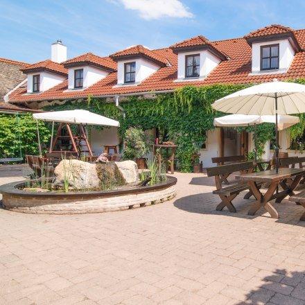 Restaurant "Weingut Johannes Burger" in Kalladorf