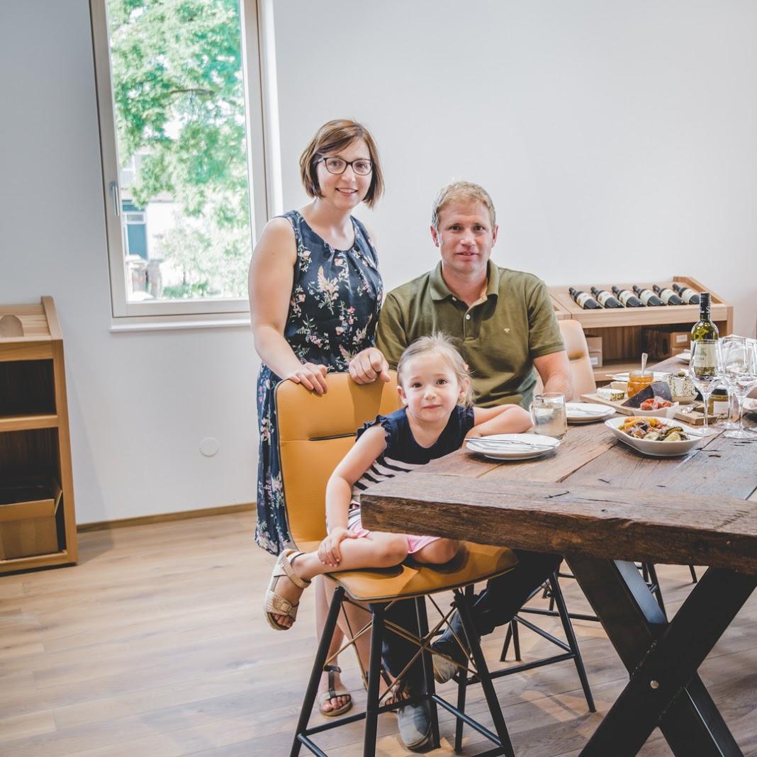 Restaurant "Weinbau & Heuriger Pletzer" in Haugsdorf