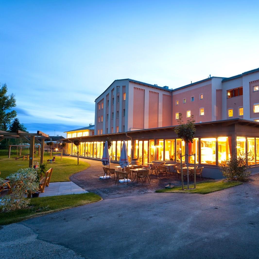 Restaurant "JUFA Hotel Weinviertel – Eselsmühle" in Großkadolz