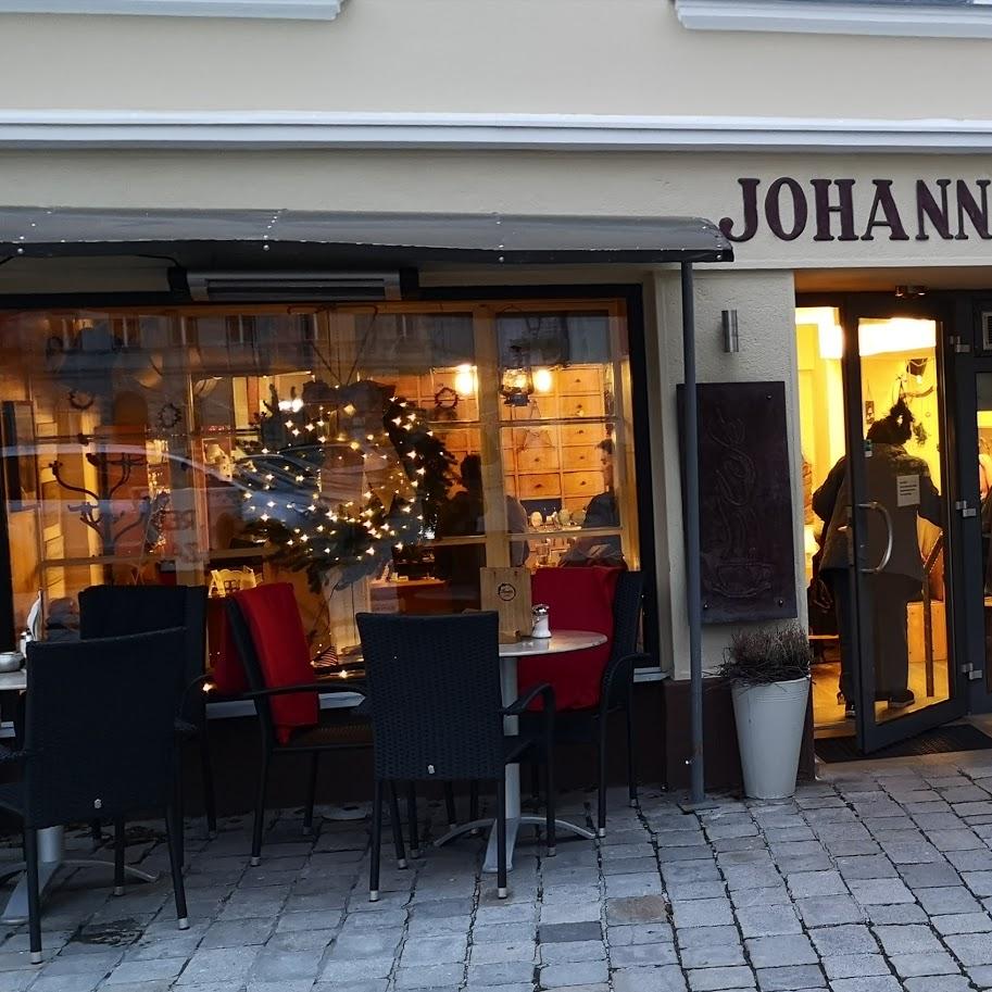 Restaurant "Elmers Café" in Retz