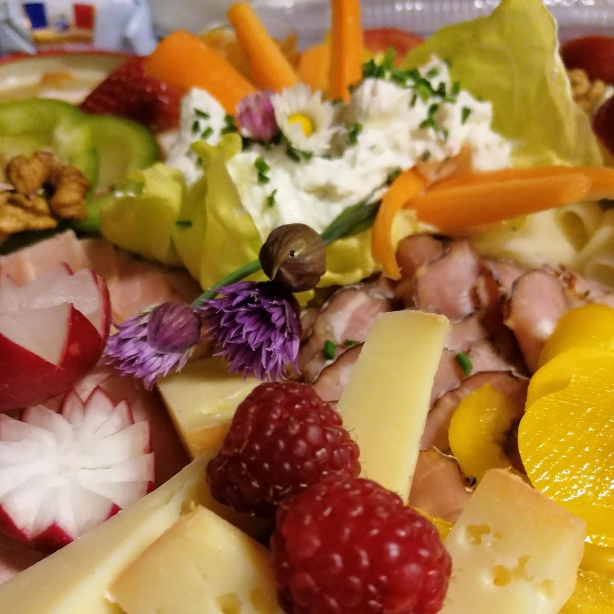 Restaurant "Wein & Heurigen DUNKL" in Röschitz