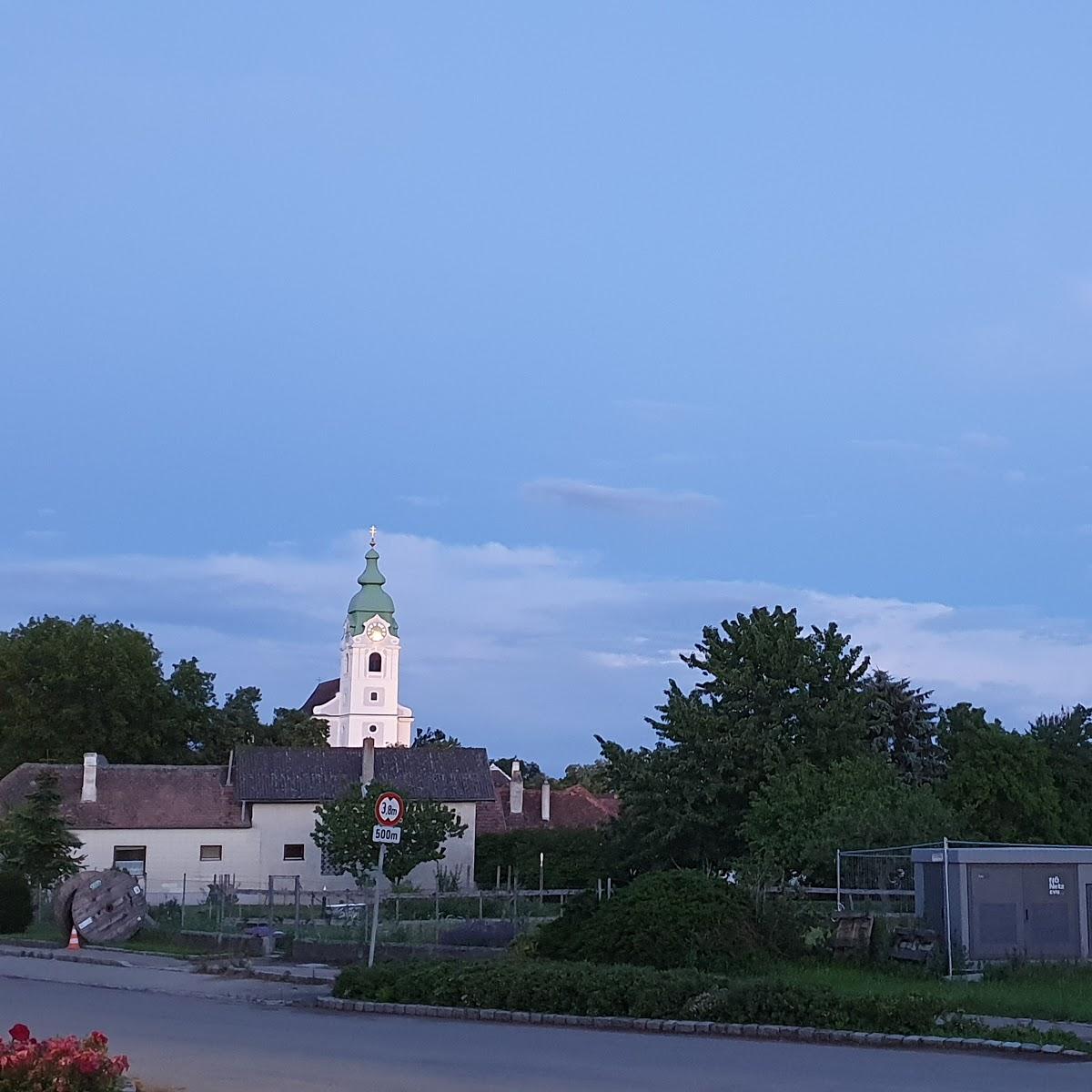 Restaurant "Weinbau Pölz" in Unterretzbach