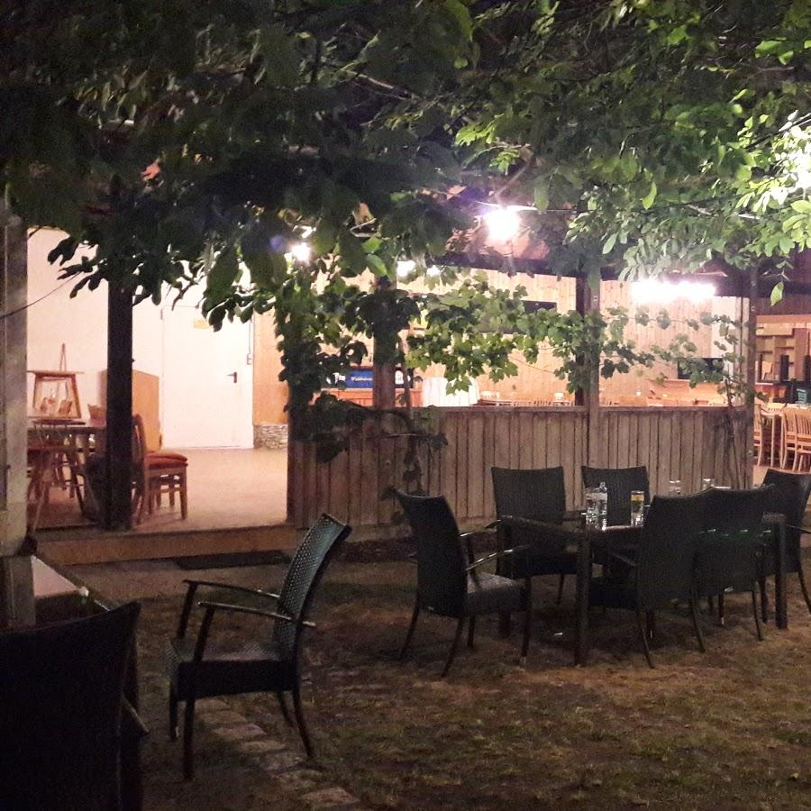 Restaurant "Biergreisslers Wirtshaus  er Hof " in Straning