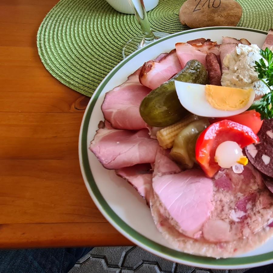 Restaurant "Weingut und Heuriger Dersch" in Großrußbach